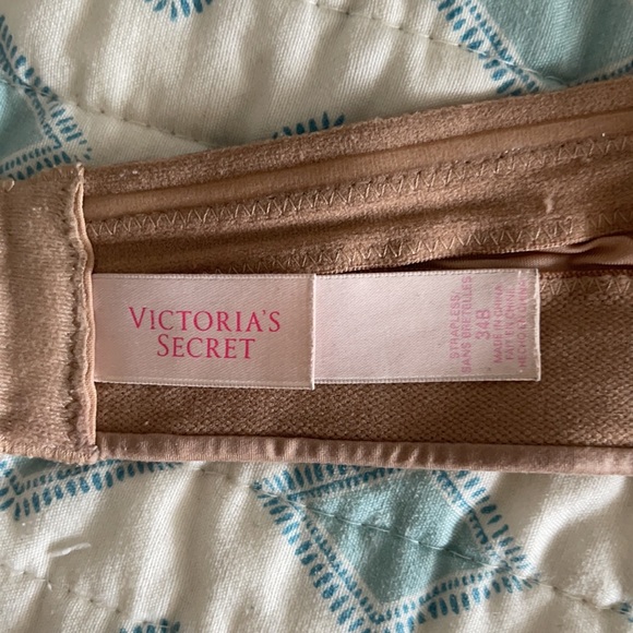 VS 34B like new strapless bra - Picture 7 of 7